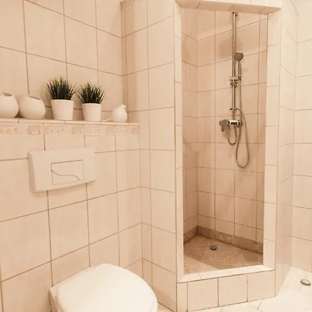 New In Heart Of Apartment *